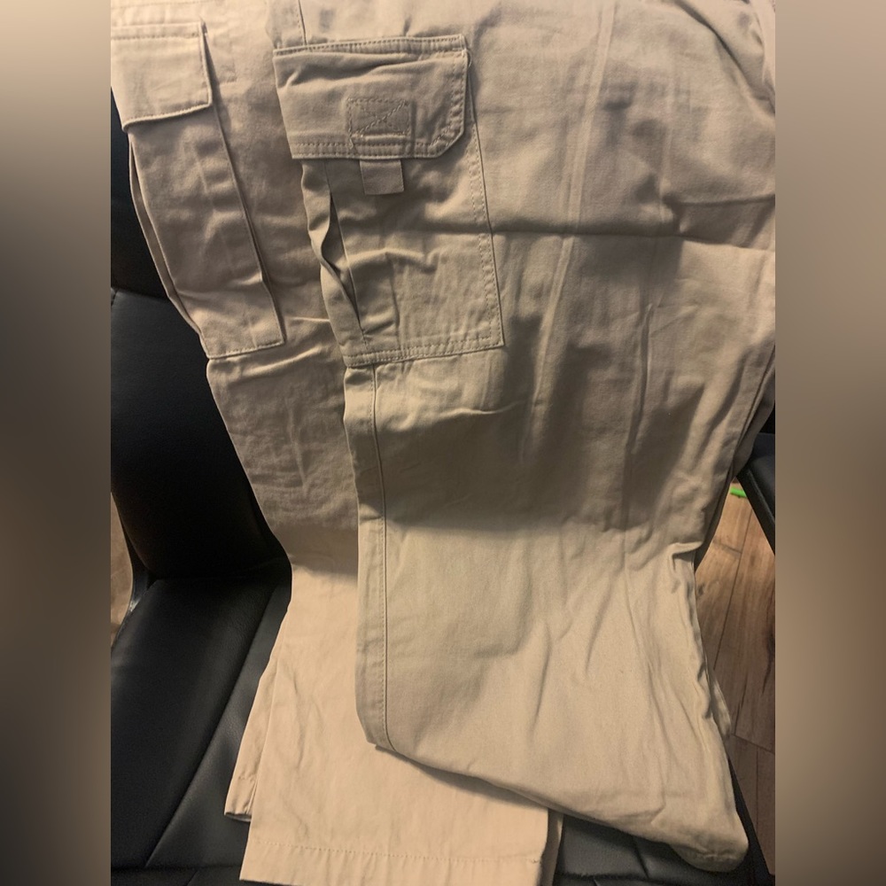 Brand New Men’s Cargo Pants- 2pairs Size 42 Short